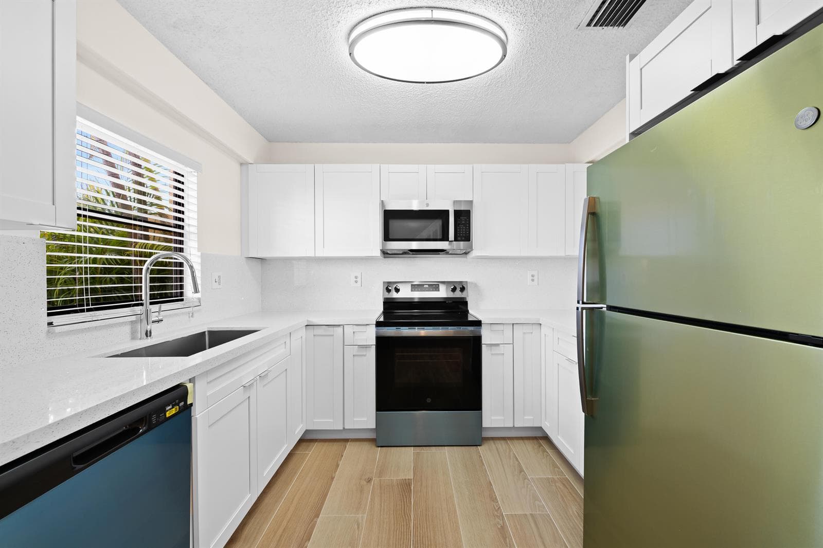 3281 E Golf Boulevard # 12, Pompano Beach, FL 33064