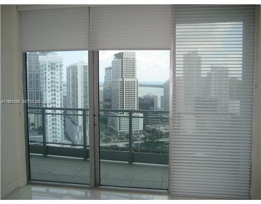 90 SW 3rd St # 3610, Miami, FL 33130 — zdjęcie 5