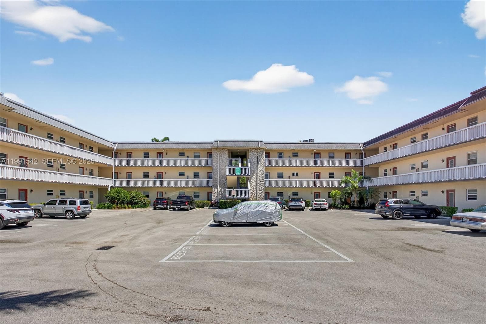 4299 NW 16th St # 202, Lauderhill, FL 33313