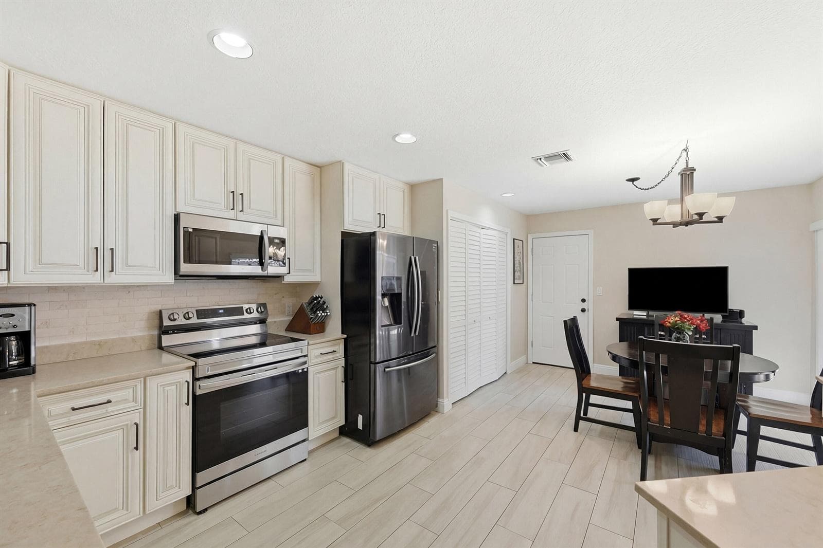 4115 Carriage Drive # P2, Pompano Beach, FL 33069 — zdjęcie 2