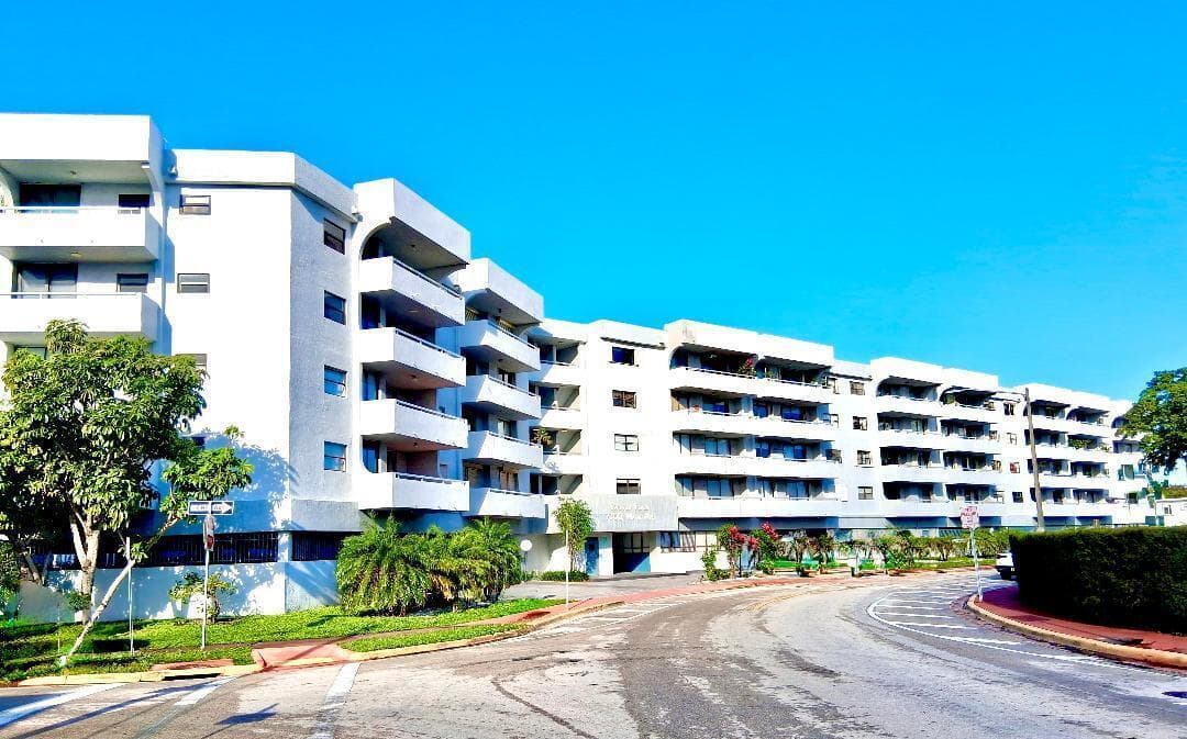 7300 Wayne Avenue # 213, Miami Beach, FL 33141 — zdjęcie 2