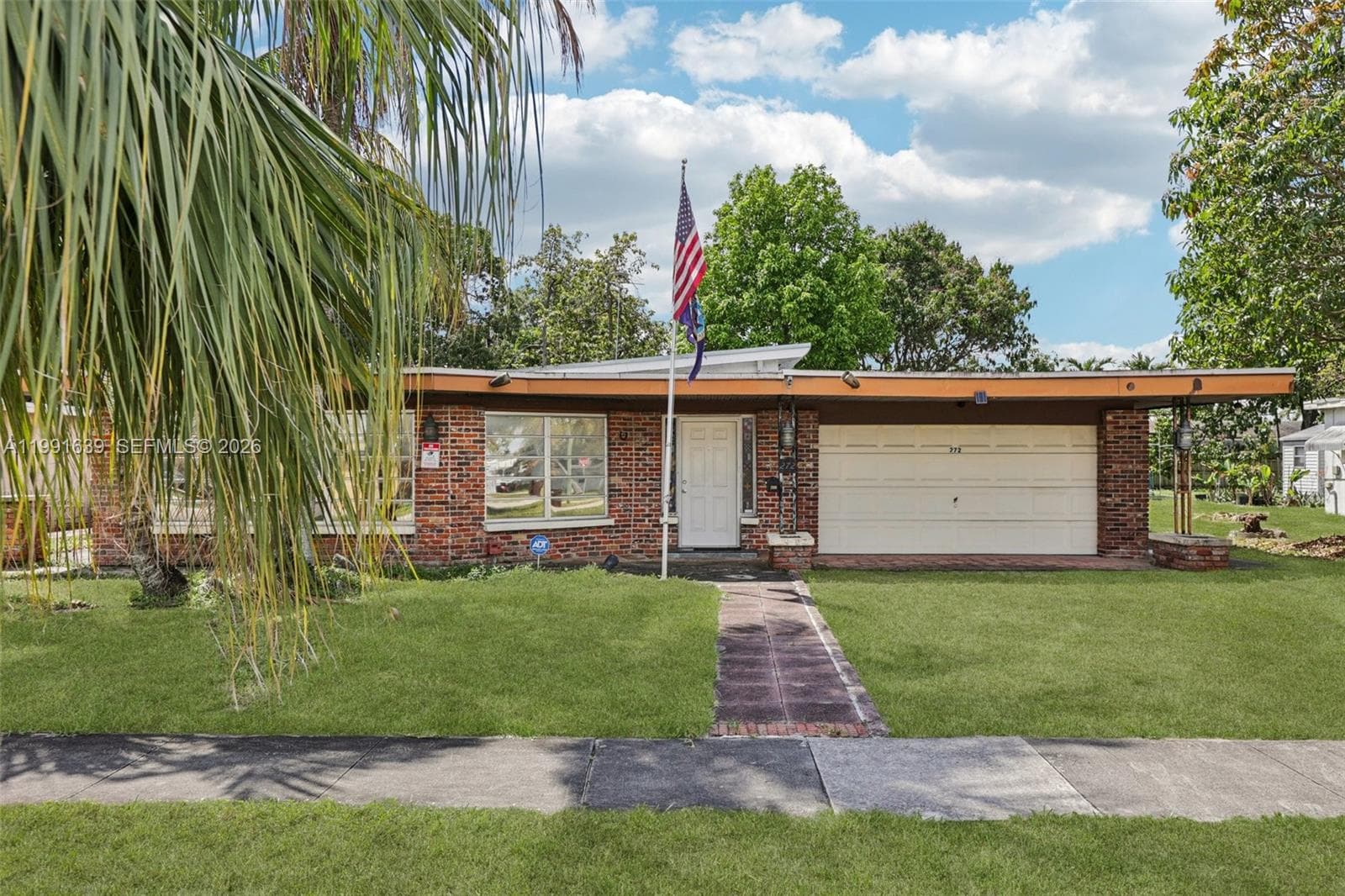 272 W 46th St, Hialeah, FL 33012 — zdjęcie 2