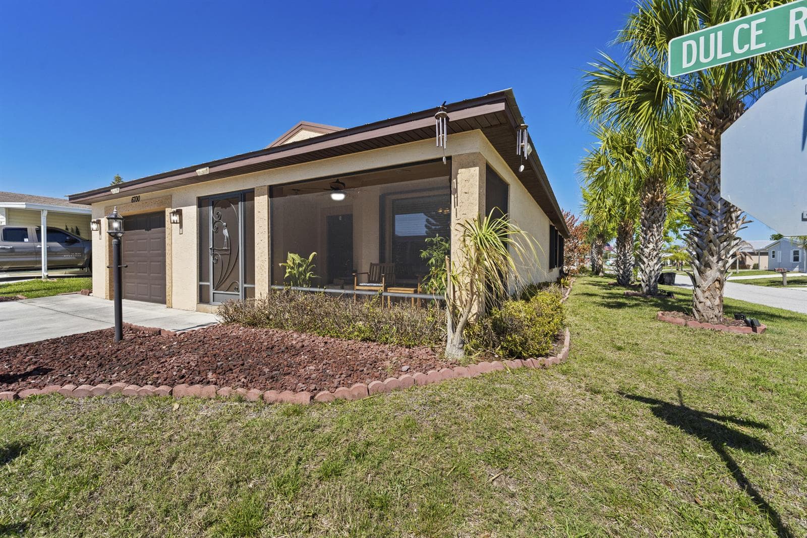 6700 Dulce Real Avenue, Fort Pierce, FL 34951