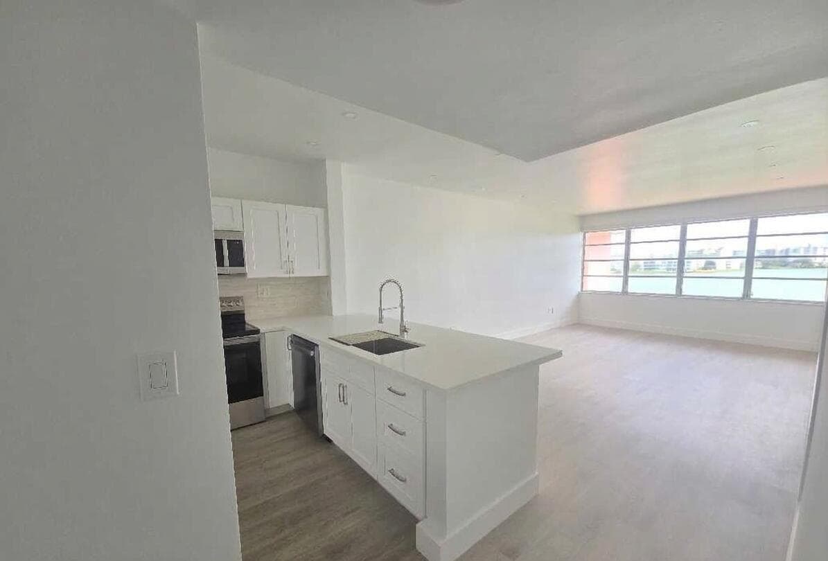 18555 NE 14th Avenue # 709, Miami, FL 33179 — zdjęcie 2