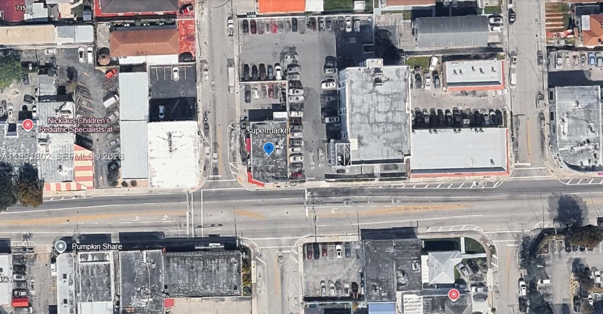 3381 NW 7th St, Miami, FL 33125