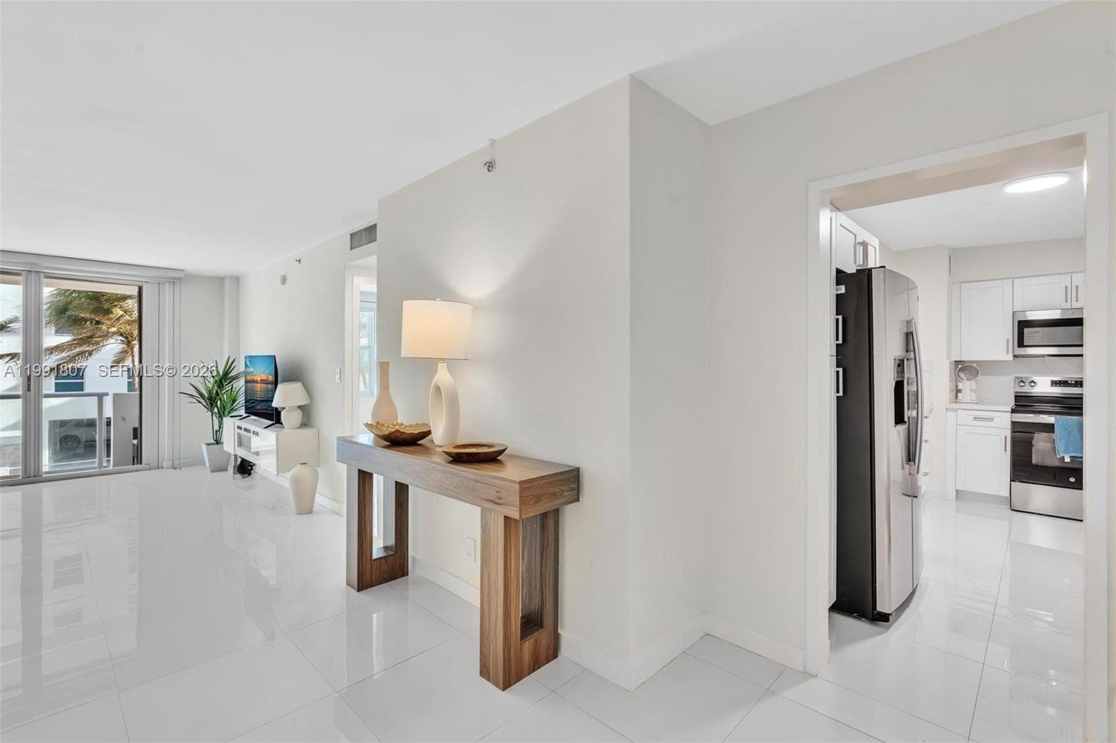 9195 Collins Ave # 303, Surfside, FL 33154 — zdjęcie 3