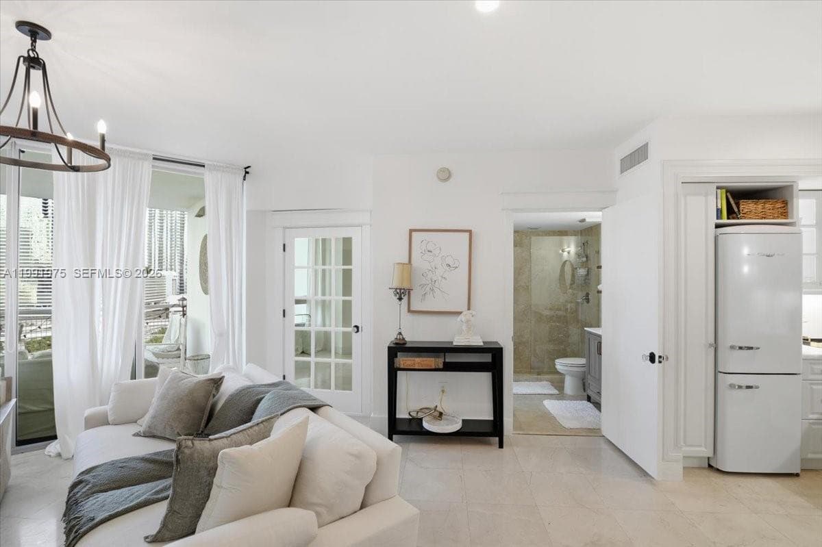 350 S Miami Ave # 1205, Miami, FL 33130 — zdjęcie 2