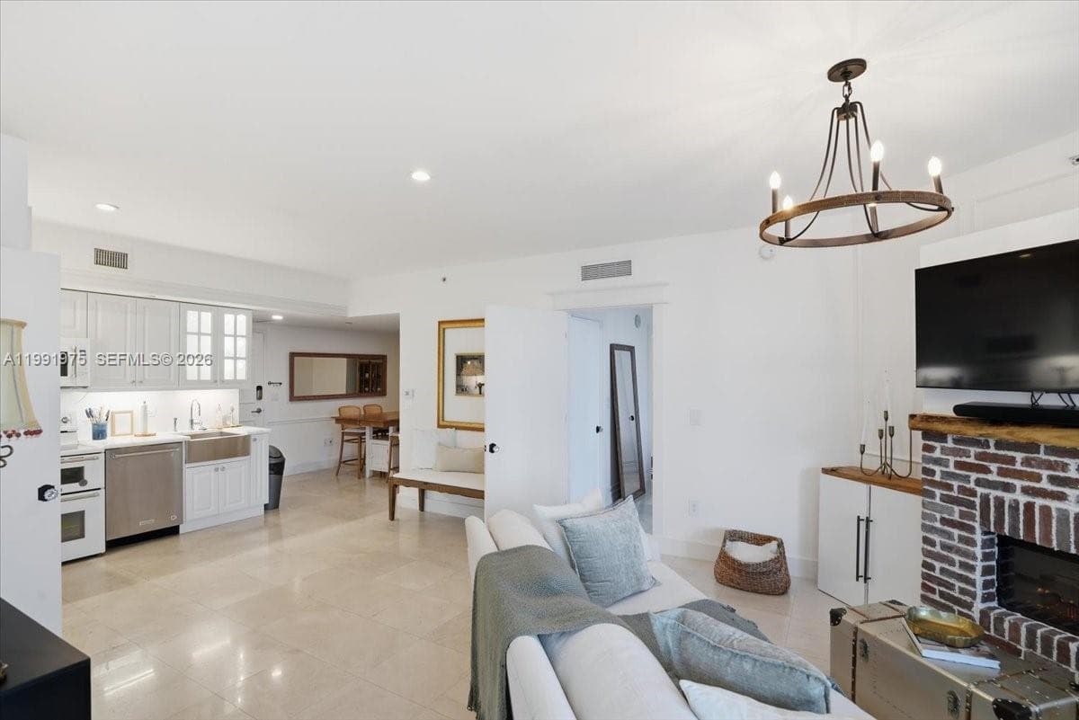 350 S Miami Ave # 1205, Miami, FL 33130 — zdjęcie 4