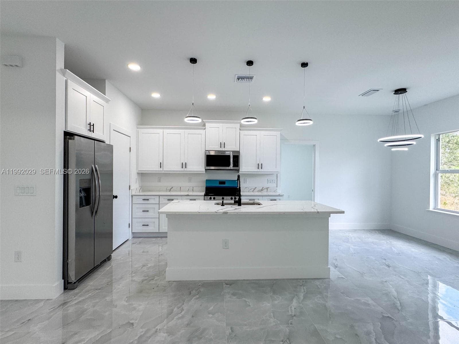 852 Belden Ave, Lehigh Acres, FL 33974 — zdjęcie 5
