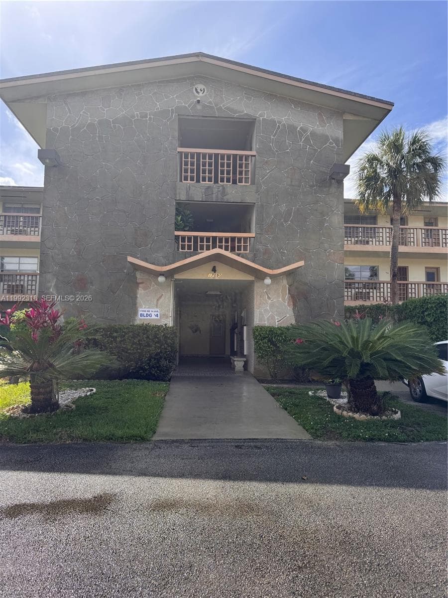 17090 NE 14th Ave # 107, Miami, FL 33162