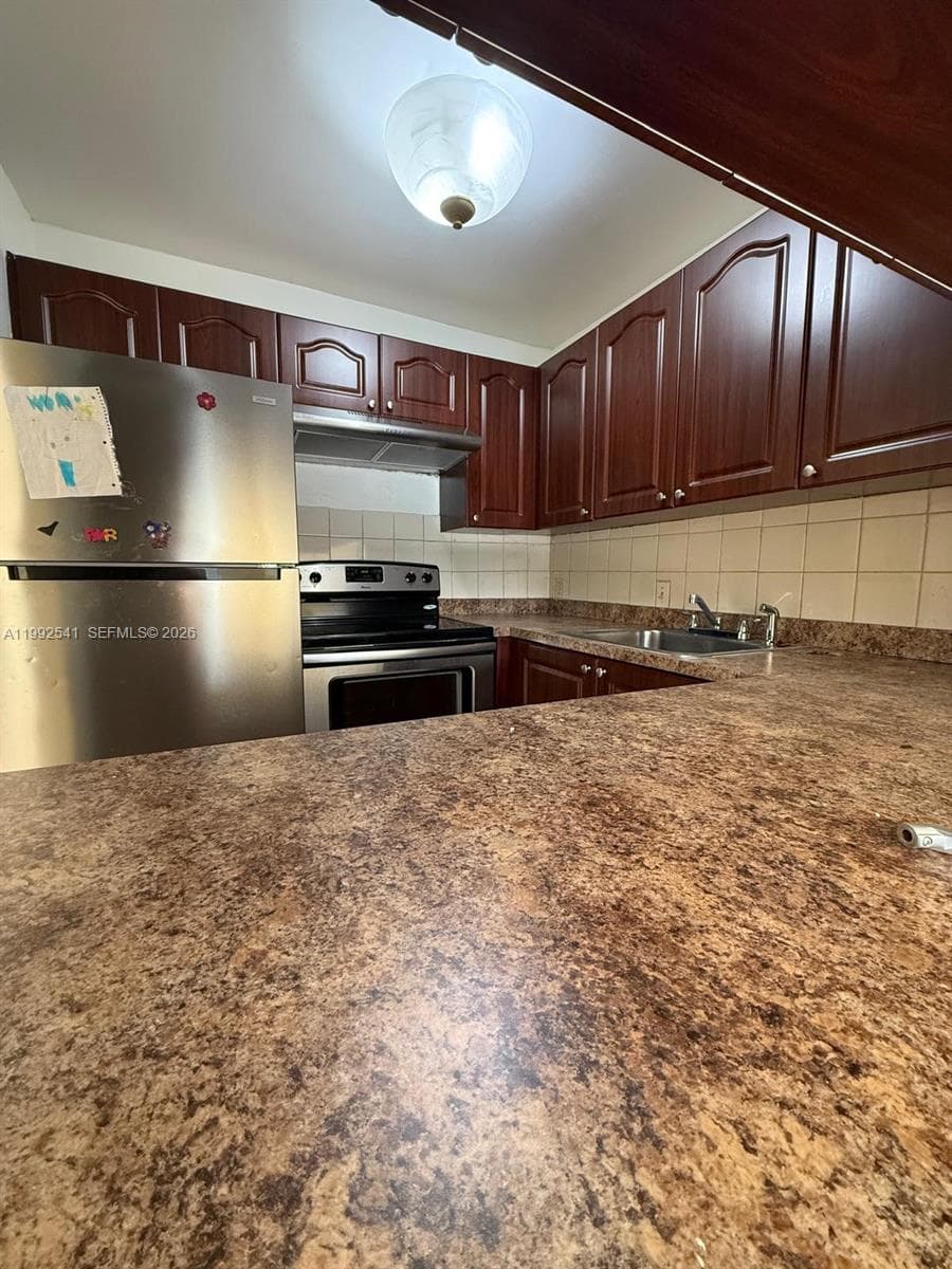 4848 NW 24th Ct # 309, Lauderdale Lakes, FL 33313 — zdjęcie 2