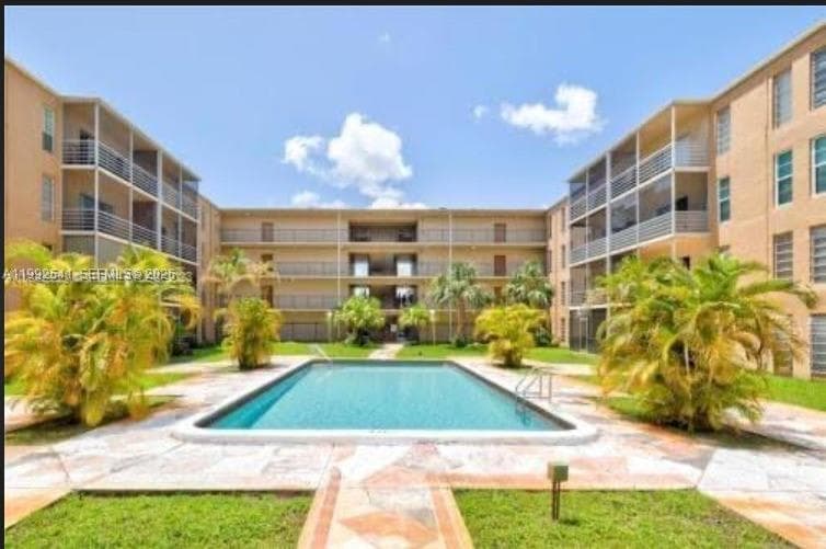 4848 NW 24th Ct # 309, Lauderdale Lakes, FL 33313 — zdjęcie 5