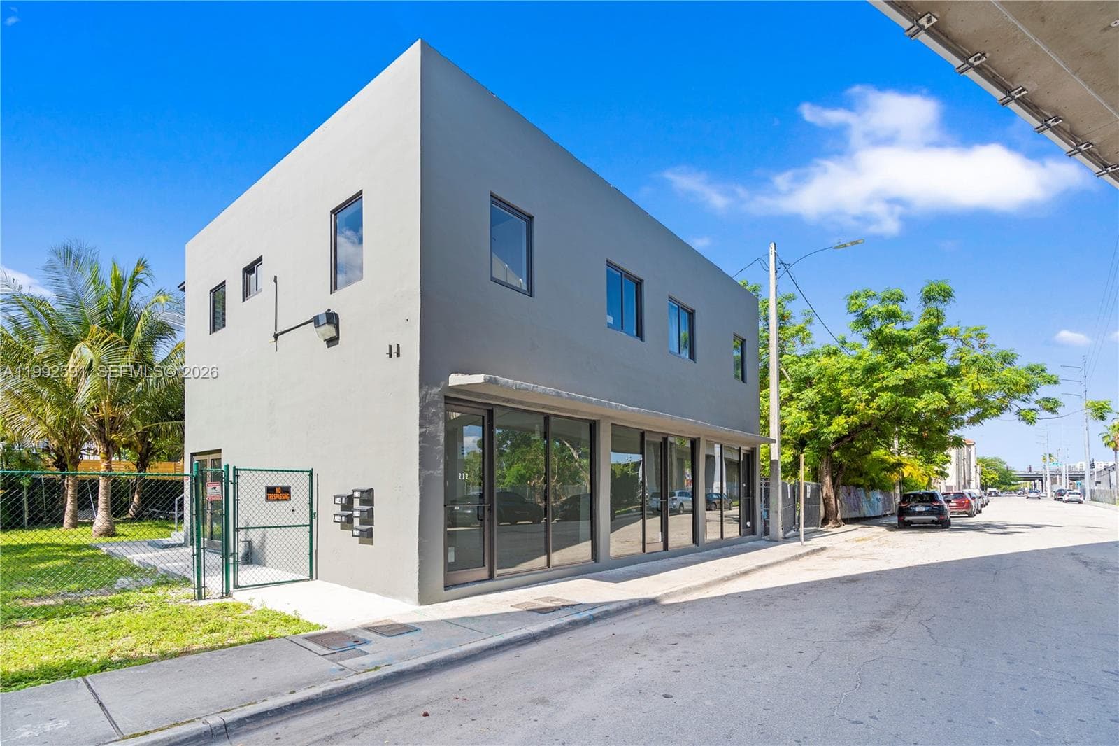 212 NW 11th St, Miami, FL 33136 — zdjęcie 3