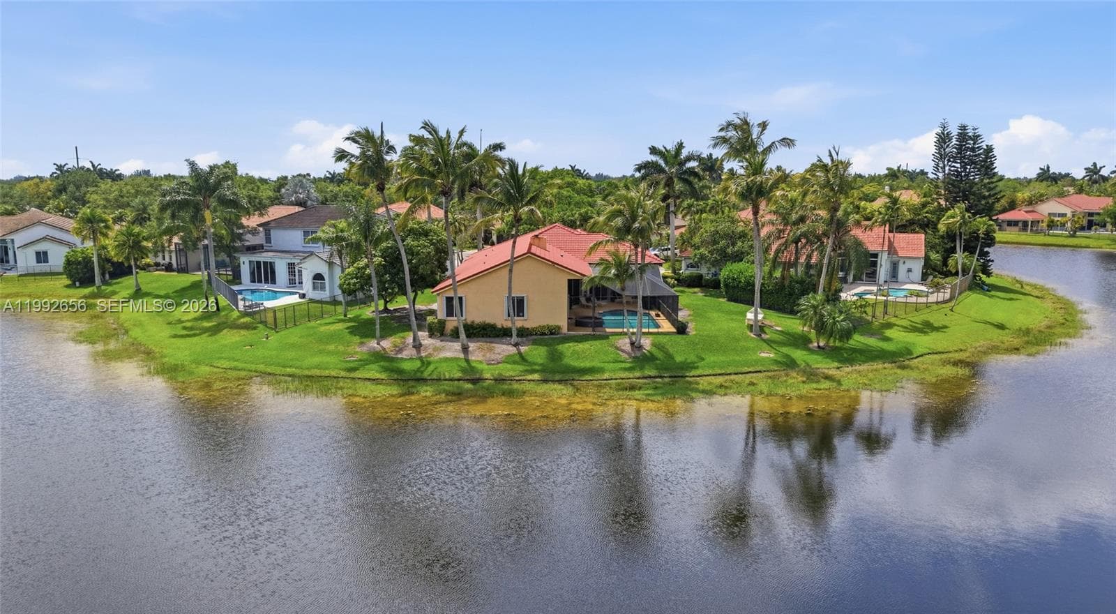3038 Lakewood Dr, Weston, FL 33332 — zdjęcie 3