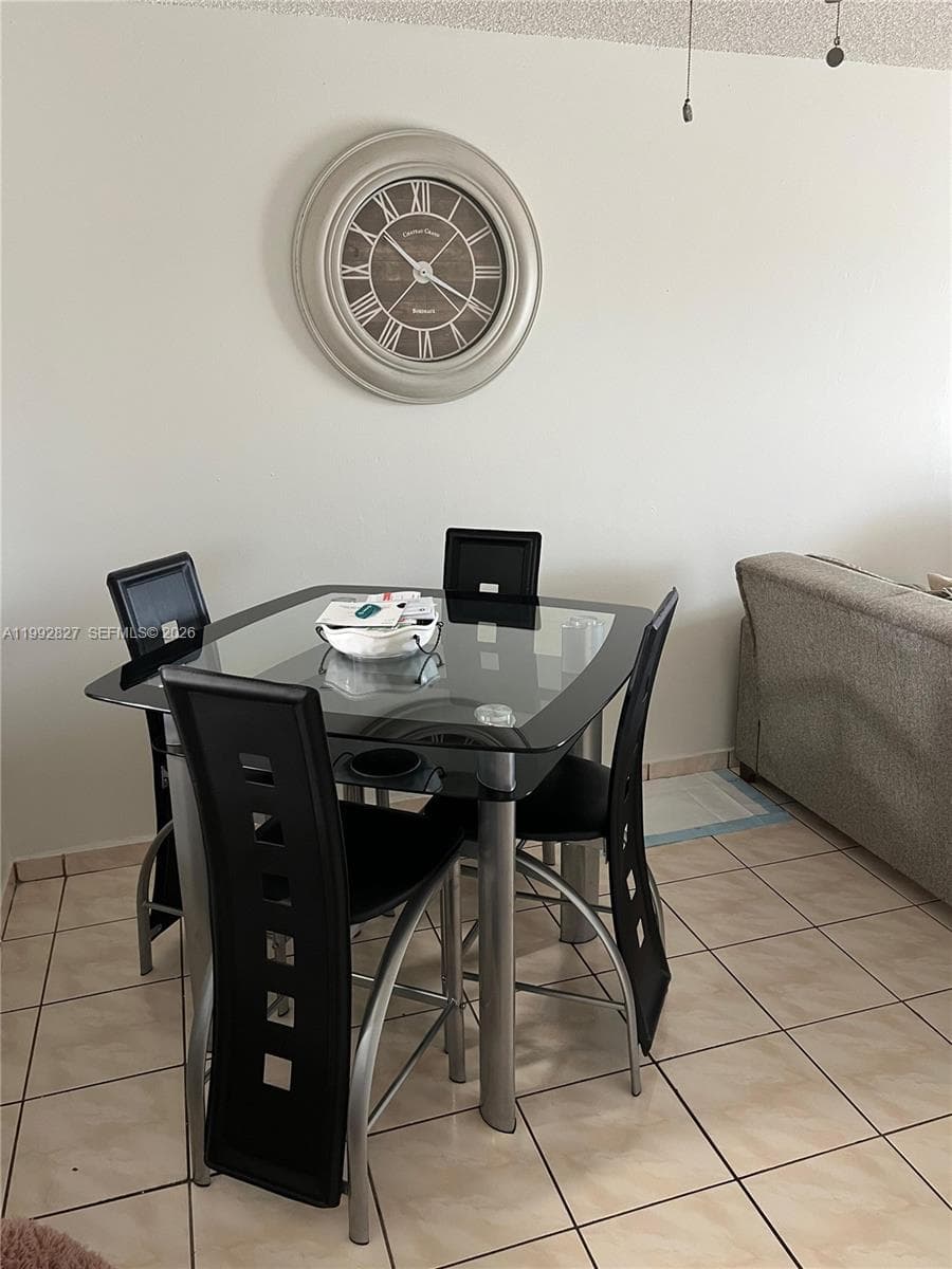 6465 W 27th Ave # 43-202, Hialeah, FL 33016 — zdjęcie 3