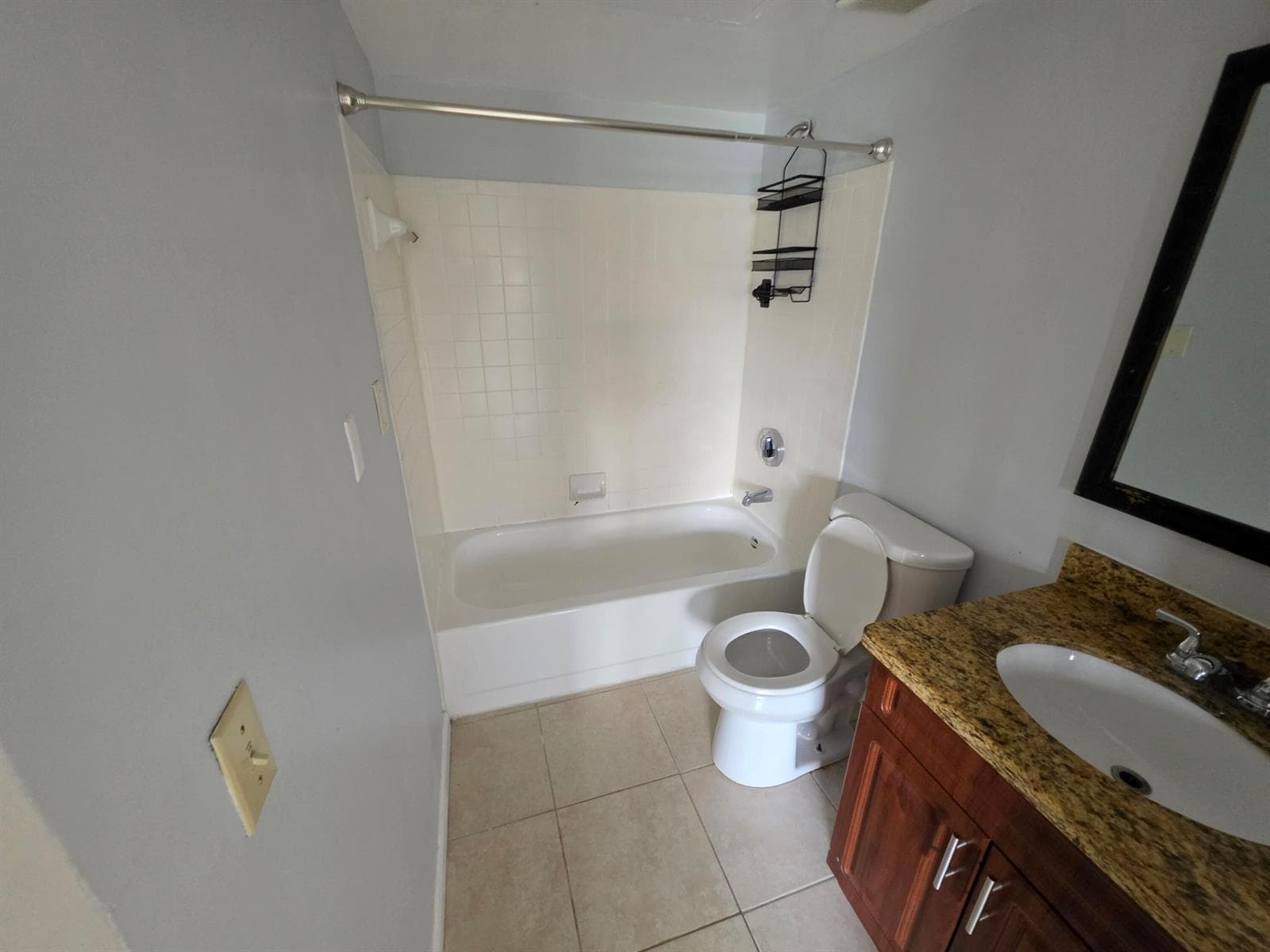 18340 NW 68th Avenue # F, Hialeah, FL 33015 — zdjęcie 4