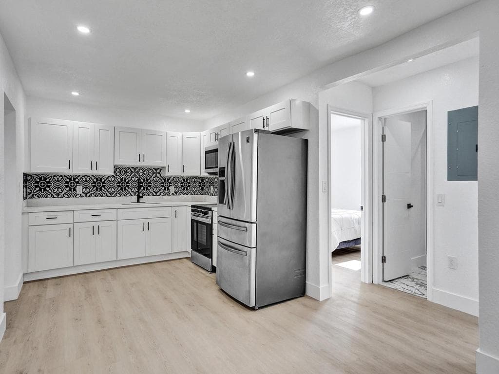 3661 NE 8th Avenue, Oakland Park, FL 33334 — zdjęcie 4