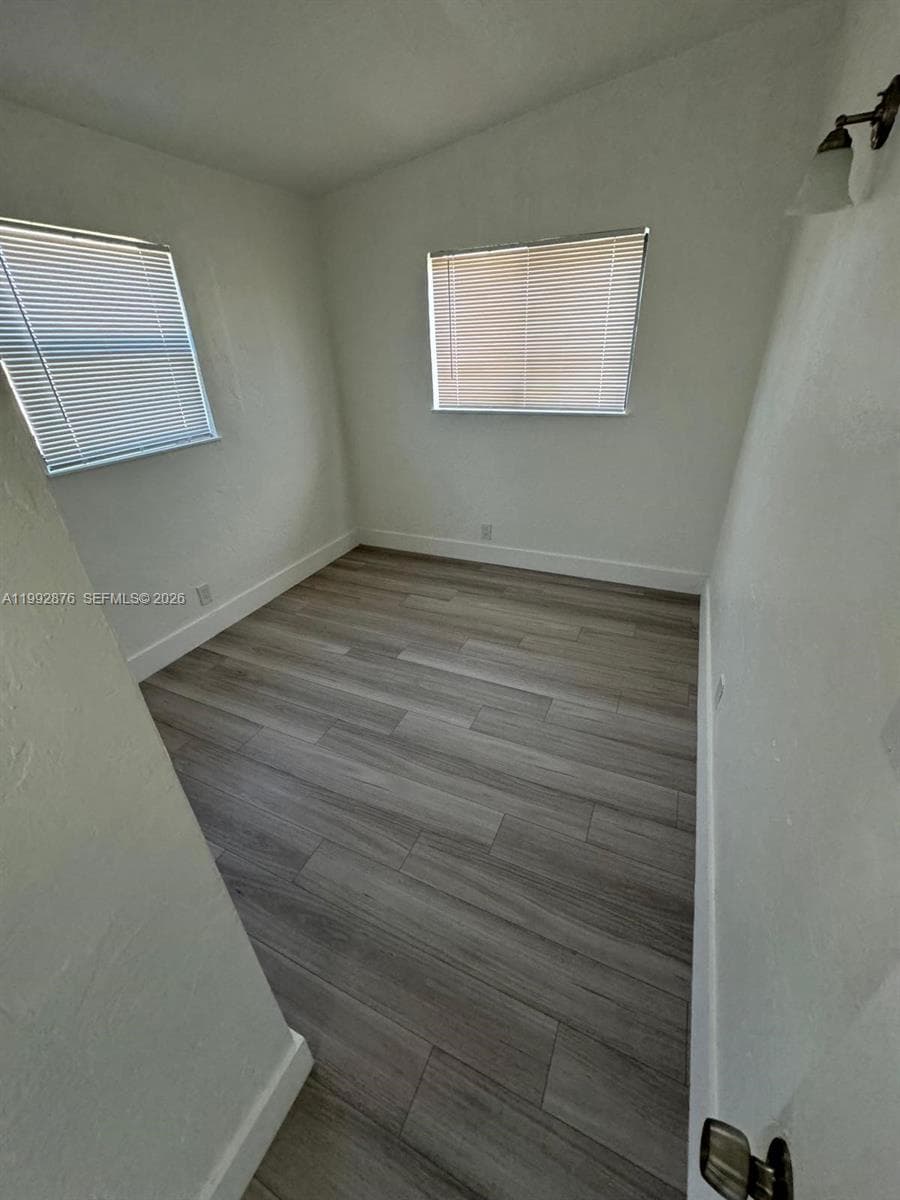 2005 Ali Baba Ave, Opa-Locka, FL 33054 — zdjęcie 5