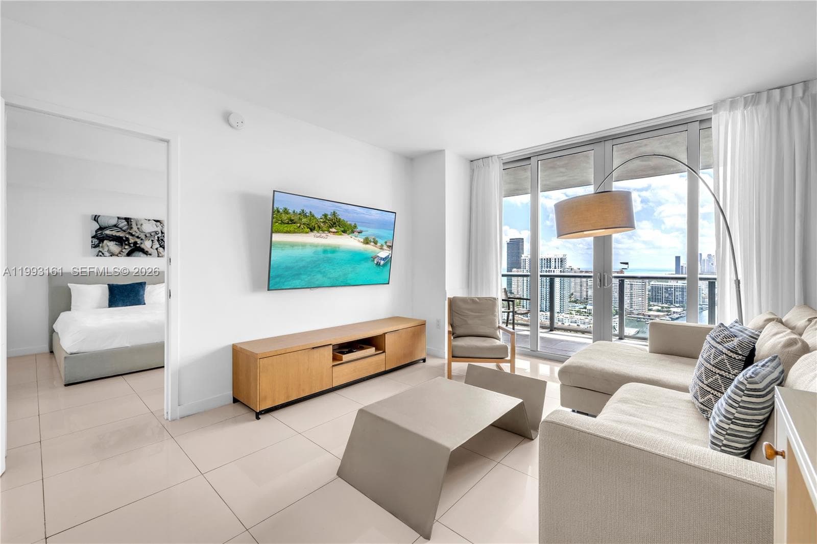 2602 E Hallandale Beach Blvd # R2805, Hallandale Beach, FL 33009 — zdjęcie 2