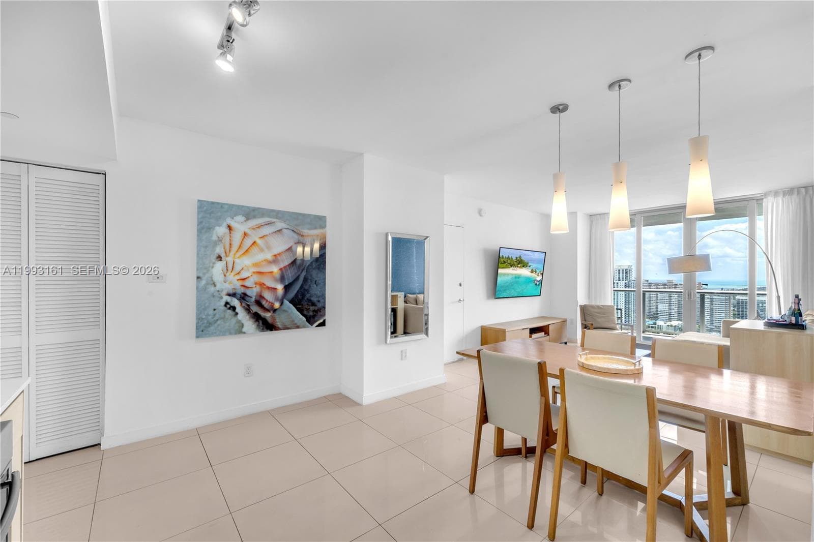2602 E Hallandale Beach Blvd # R2805, Hallandale Beach, FL 33009 — zdjęcie 3