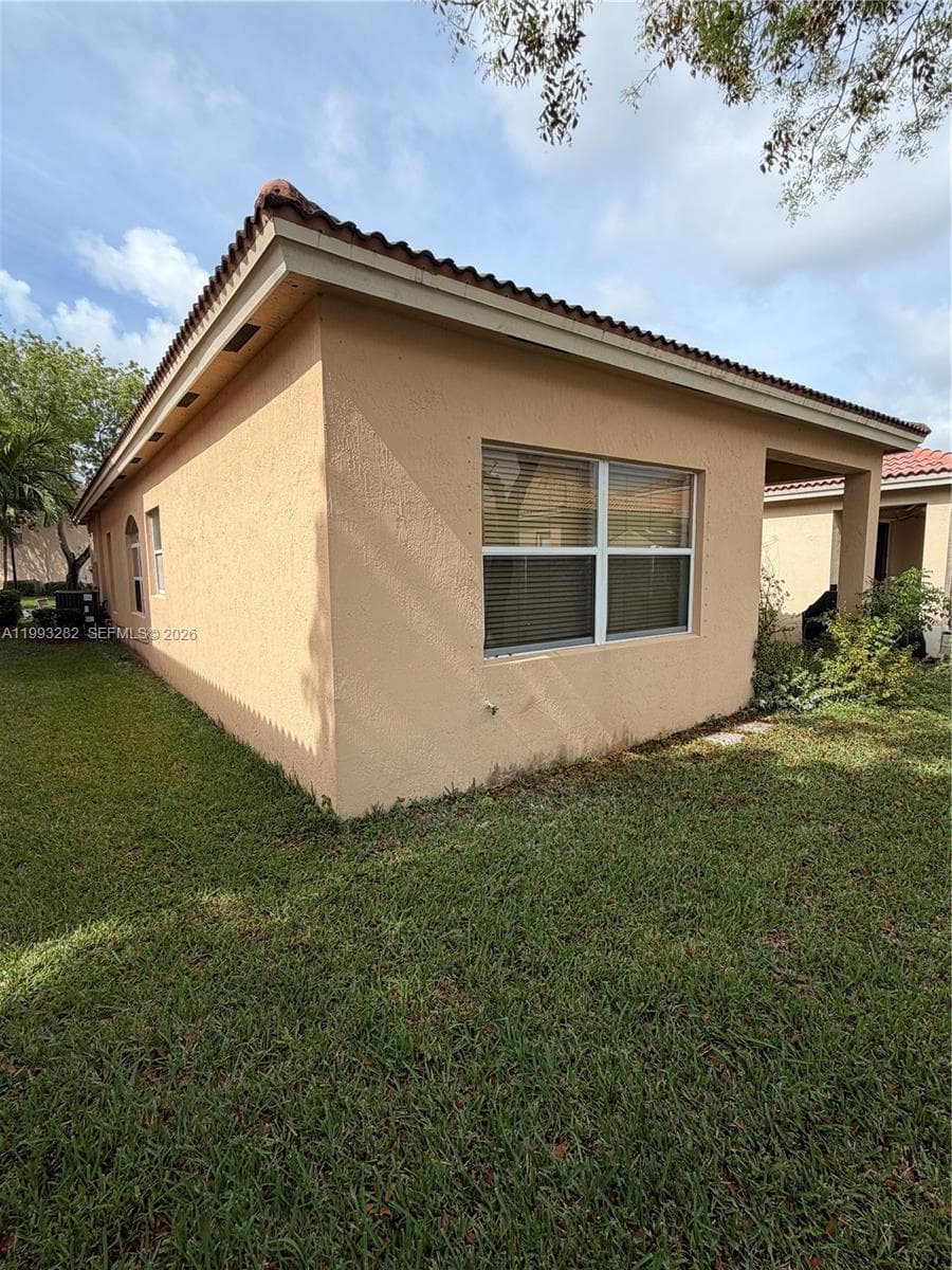 3951 NE 11th Dr, Homestead, FL 33033 — zdjęcie 4