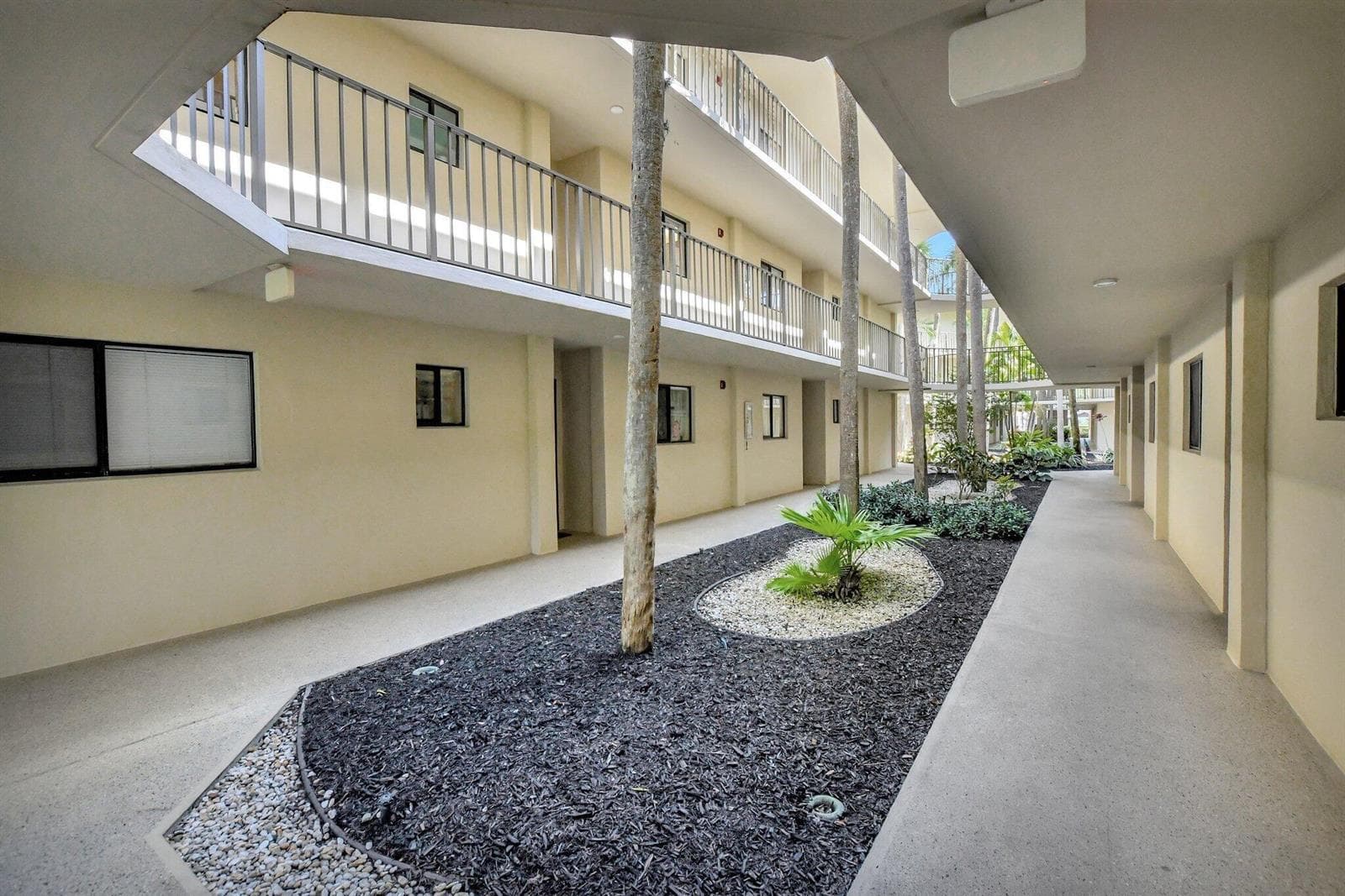 5340 Las Verdes Circle # 208, Delray Beach, FL 33484 — zdjęcie 2