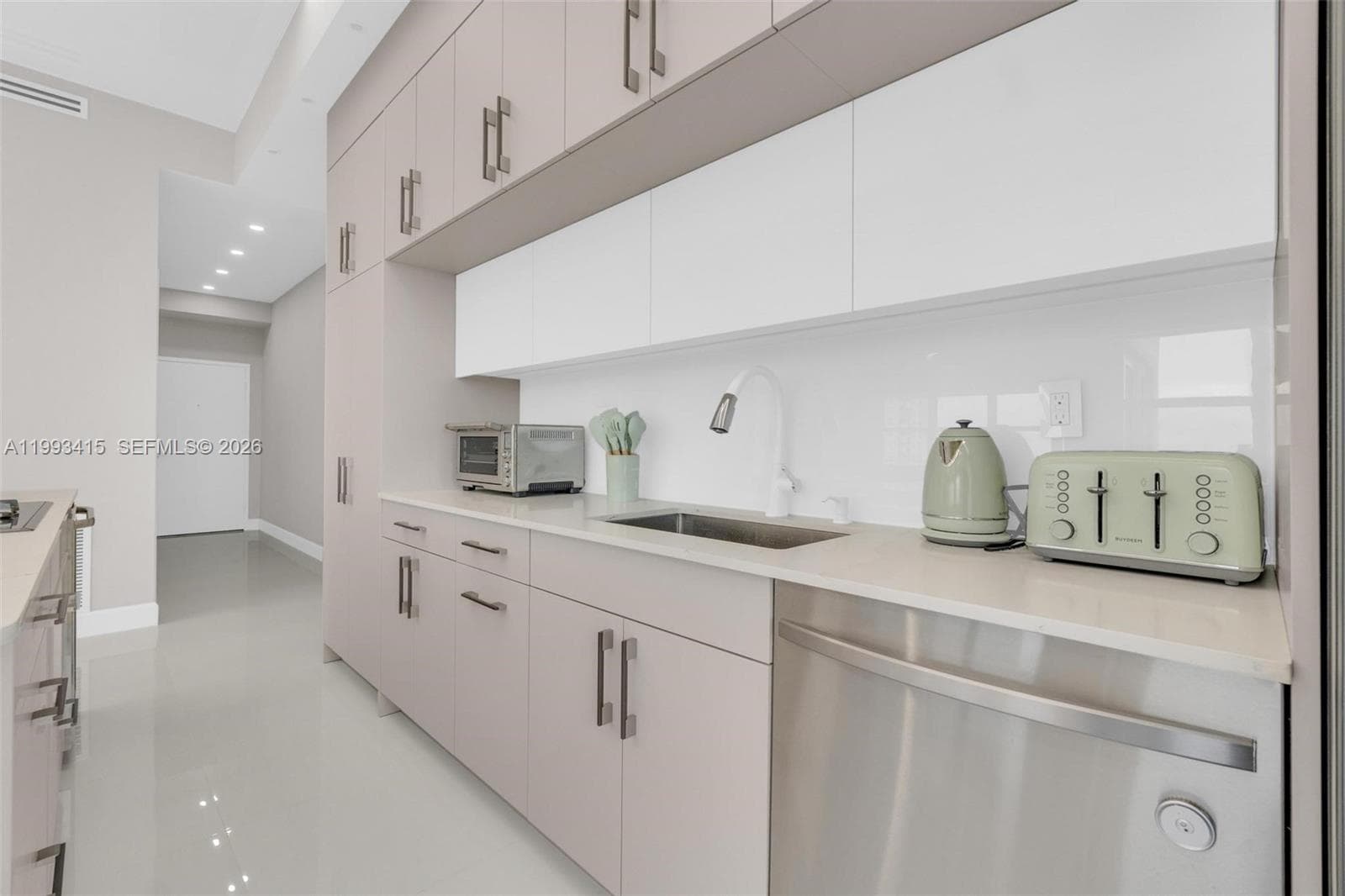 18011 Biscayne Blvd # PH04, Aventura, FL 33160 — zdjęcie 4