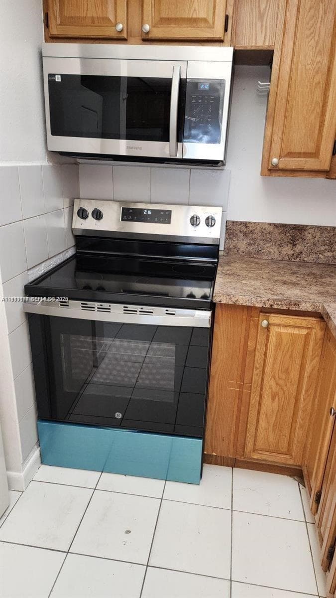 10000 NW 80th Ct # 2415, Hialeah Gardens, FL 33016 — zdjęcie 3