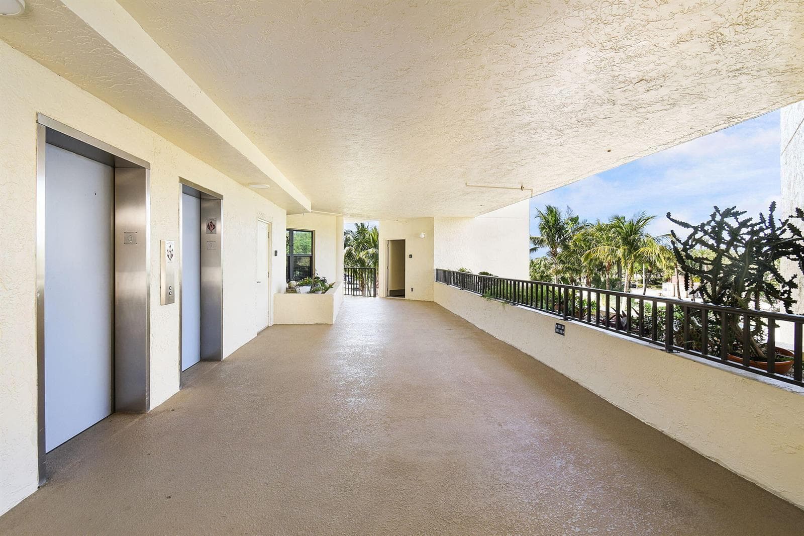 221 NE Plantation Road # 316, Hutchinson Island, FL 34996 — zdjęcie 4