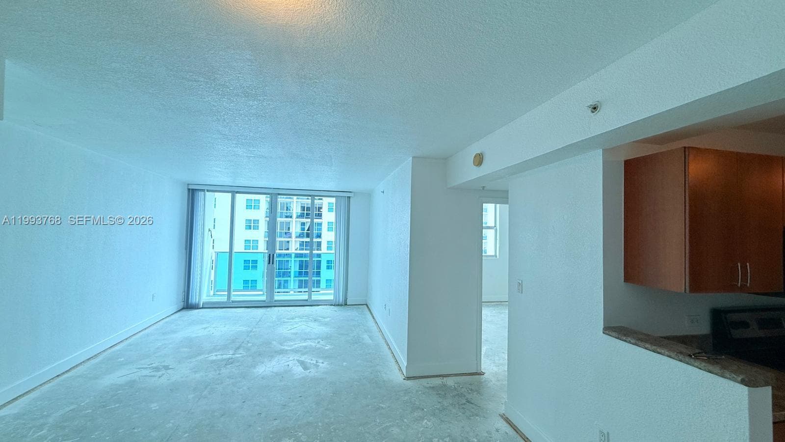 7501 E Treasure Dr # 8B, North Bay Village, FL 33141 — zdjęcie 3