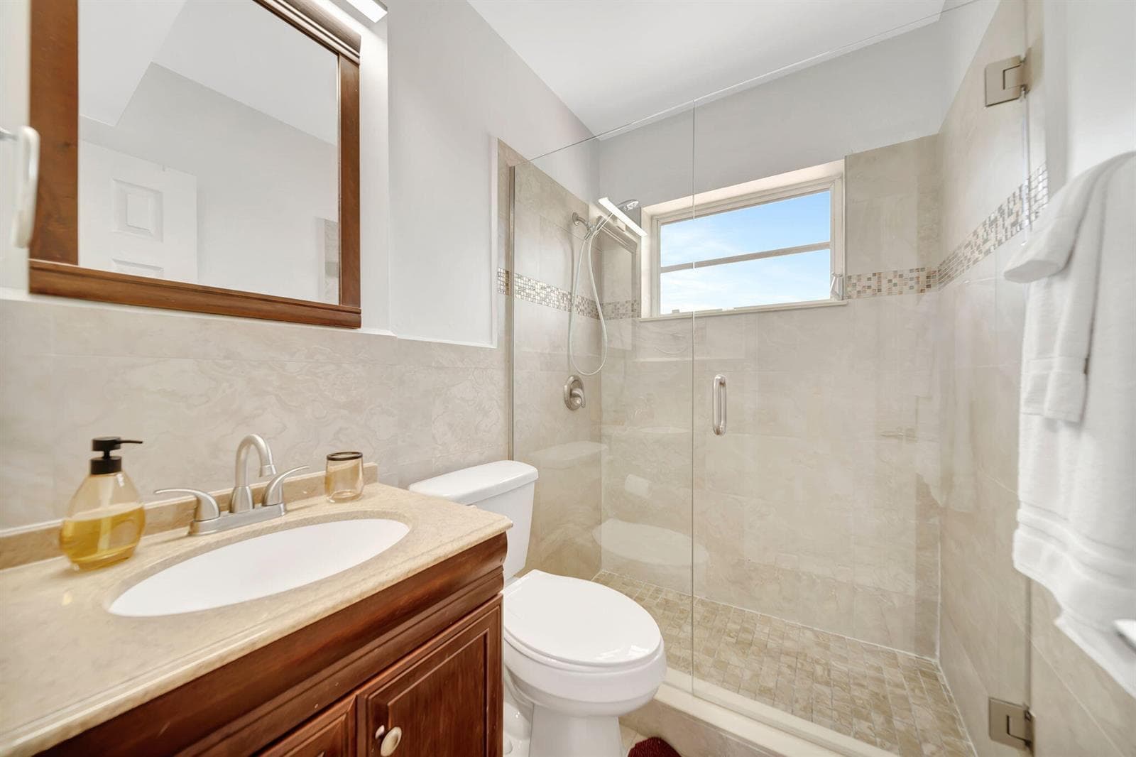 2724 NE 14th Street # 5, Fort Lauderdale, FL 33304 — zdjęcie 5