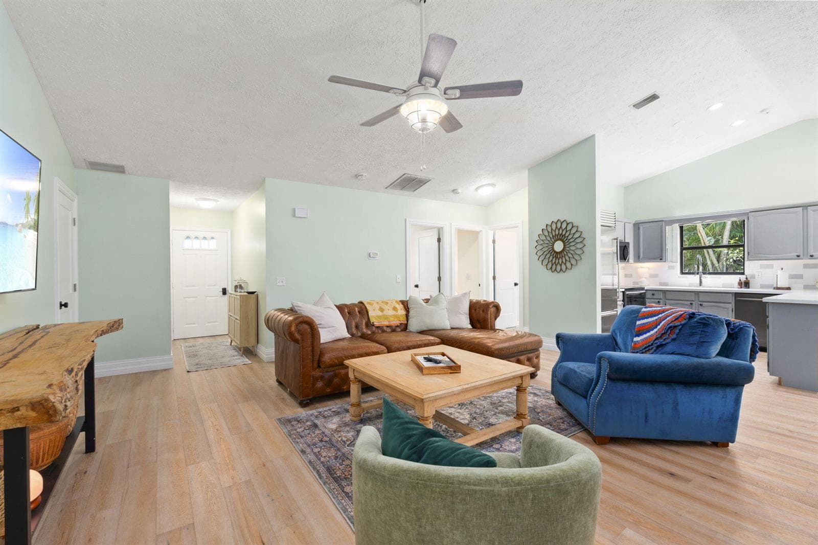 1904 NE Avenida Dracaena, Jensen Beach, FL 34957 — zdjęcie 3