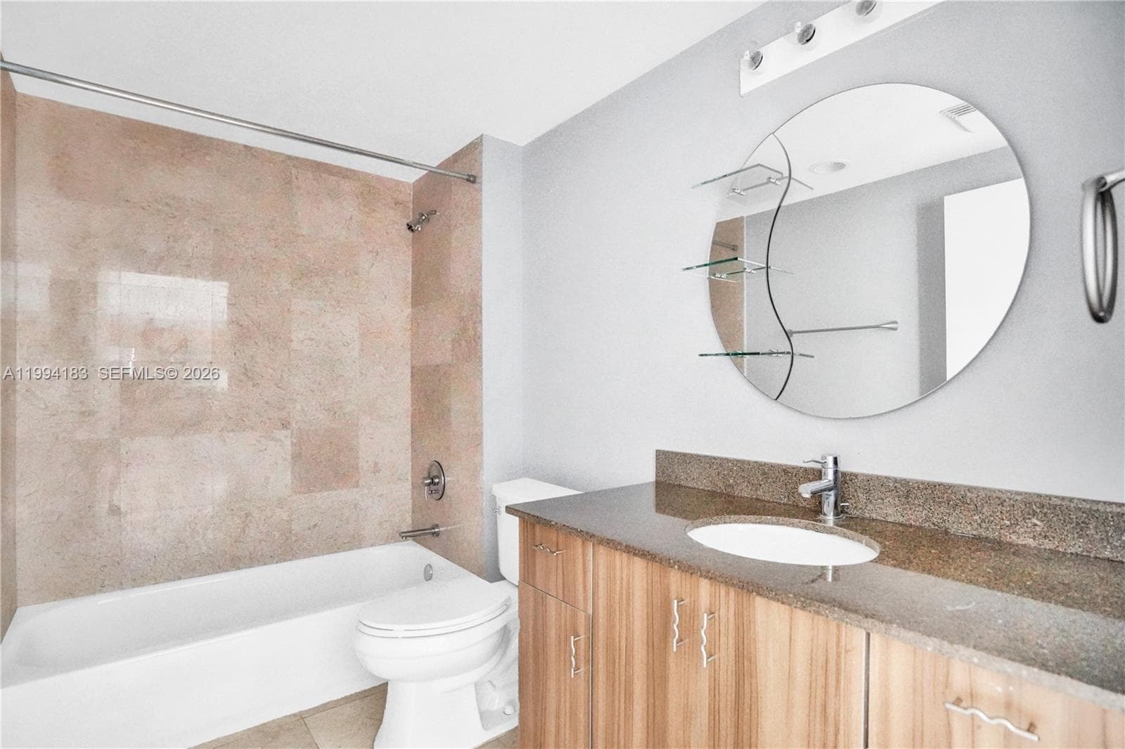 6305 Indian Creek Dr # 3B, Miami Beach, FL 33141 — zdjęcie 3