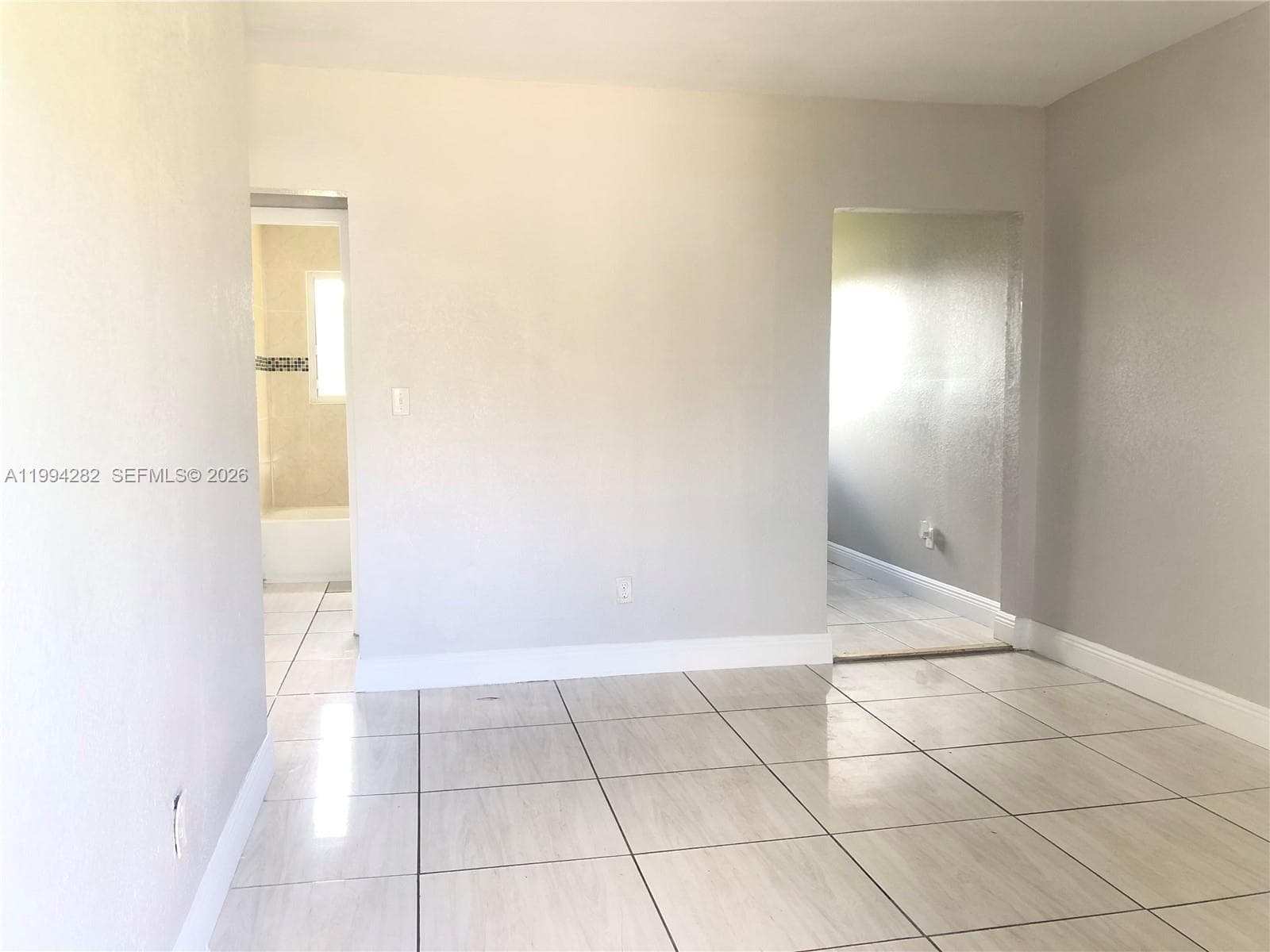 1940 Washington Ave # 11, Opa-Locka, FL 33054 — zdjęcie 4