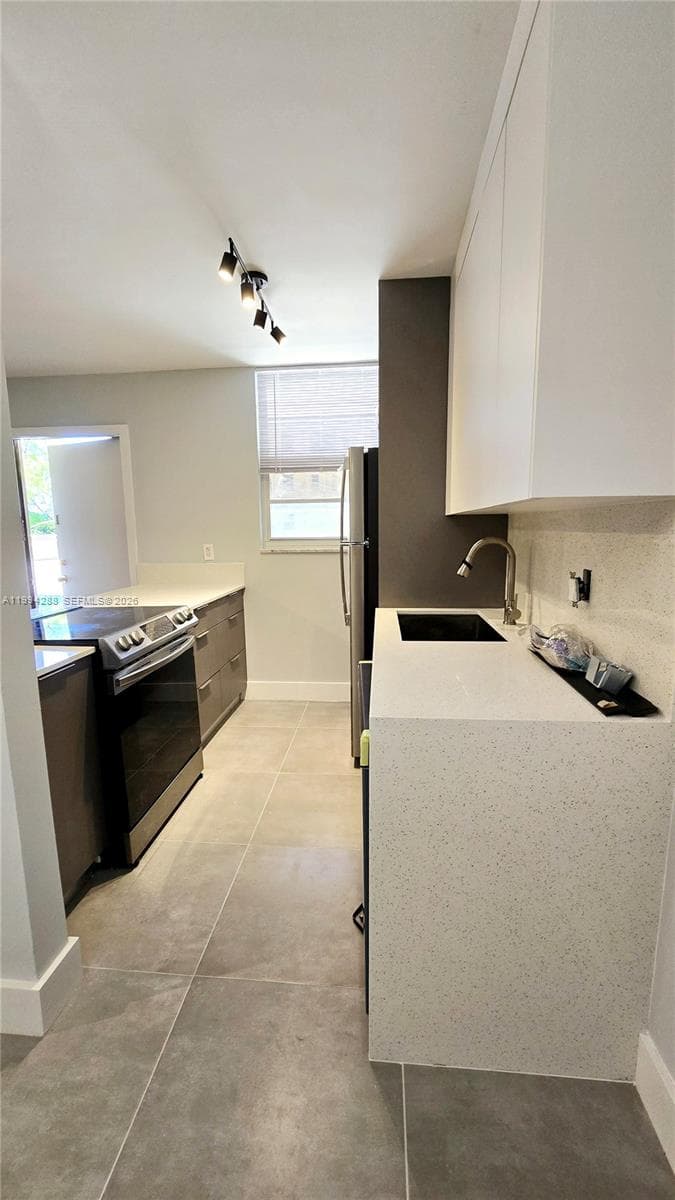 1811 Jefferson St # 202, Hollywood, FL 33020 — zdjęcie 5