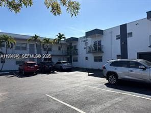 30 SE 4th Ave # 109, Hallandale Beach, FL 33009