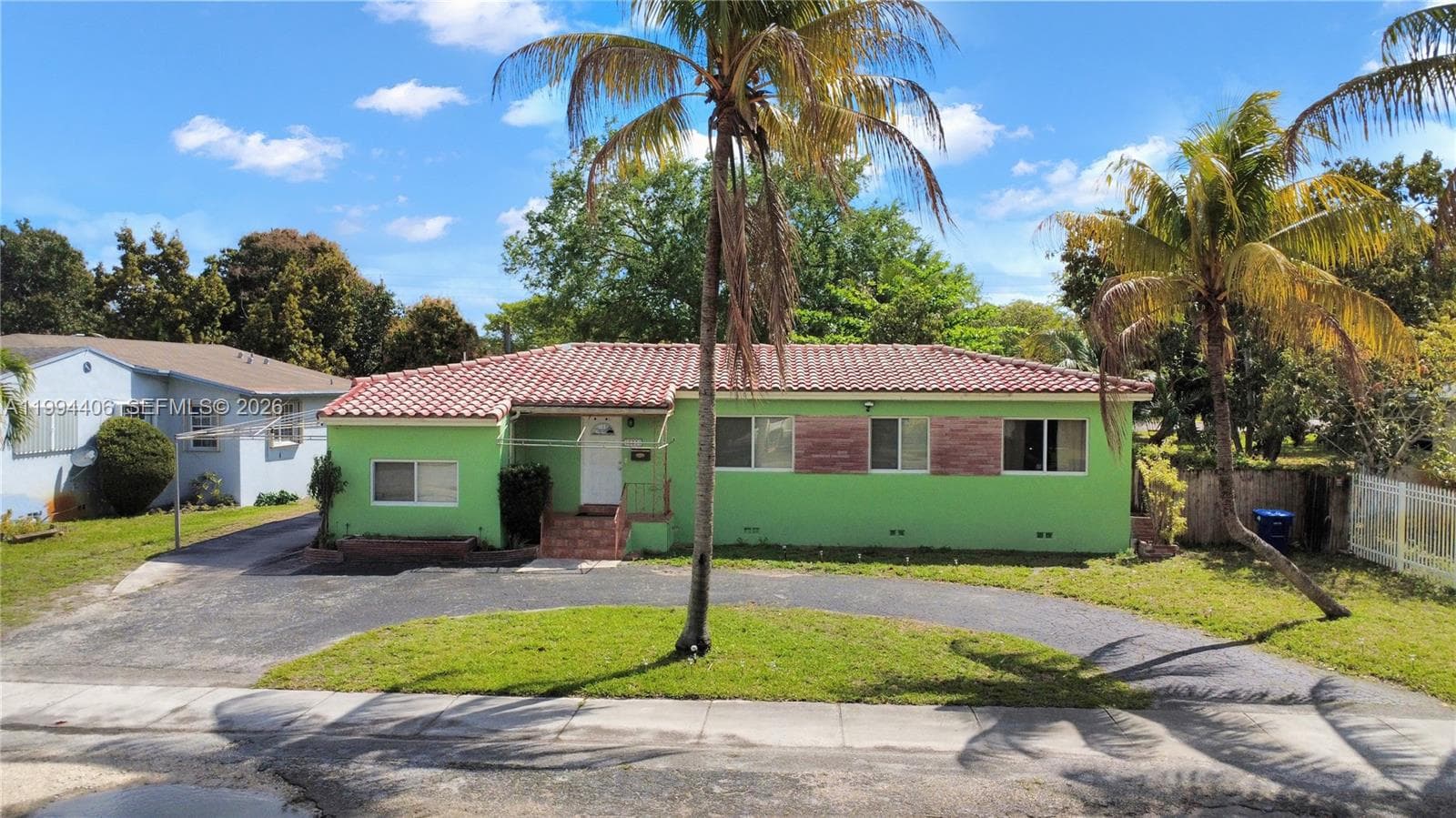 12901 NW Miami Ct, Miami, FL 33168 — zdjęcie 2