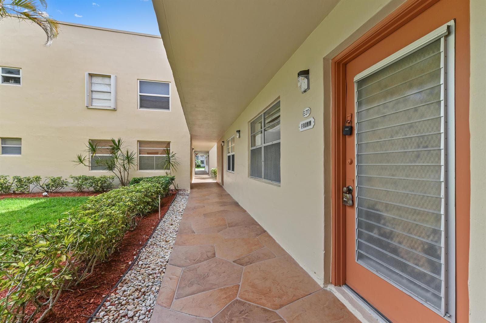 211 Piedmont E, Delray Beach, FL 33484 — zdjęcie 3