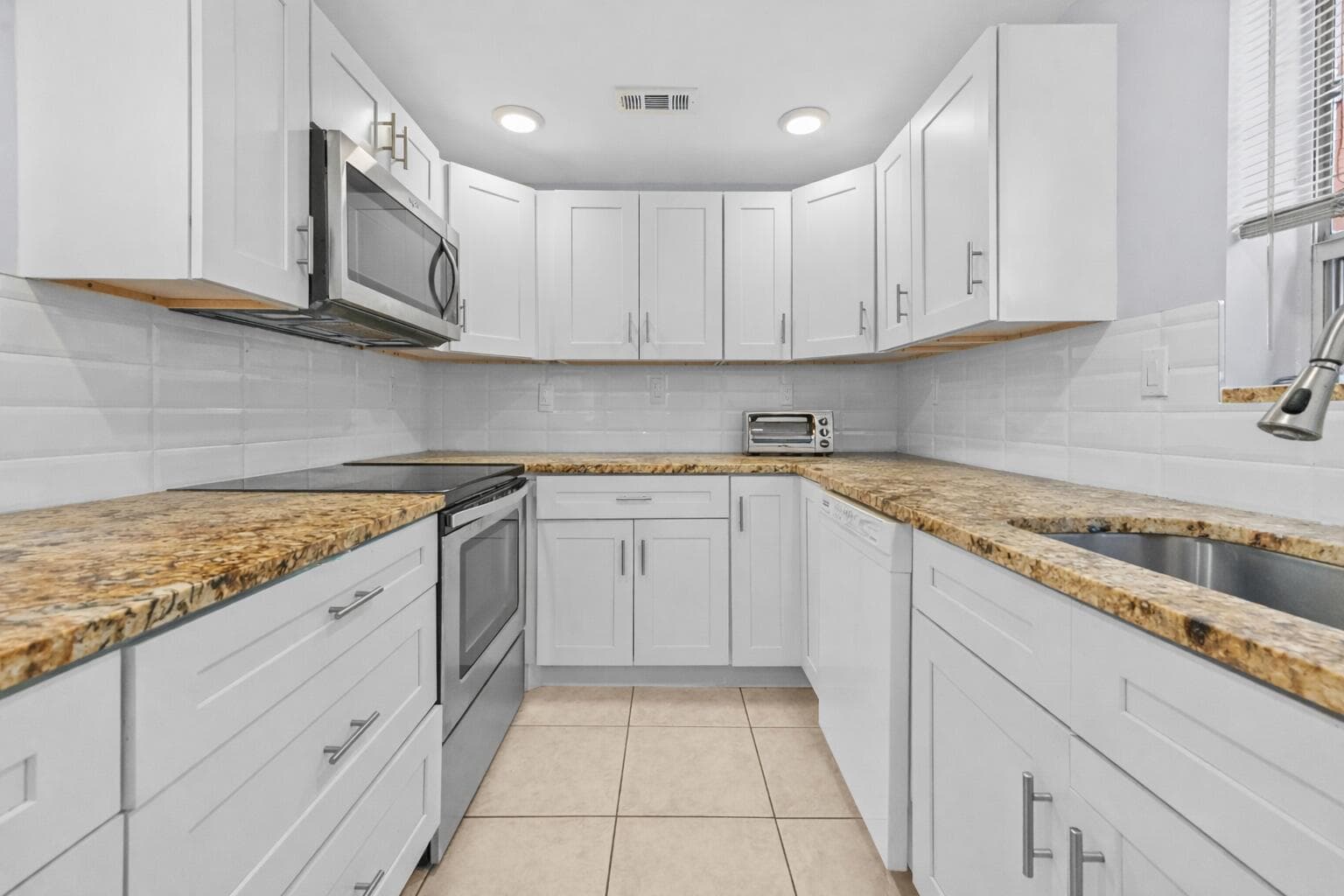 211 Piedmont E, Delray Beach, FL 33484 — zdjęcie 5