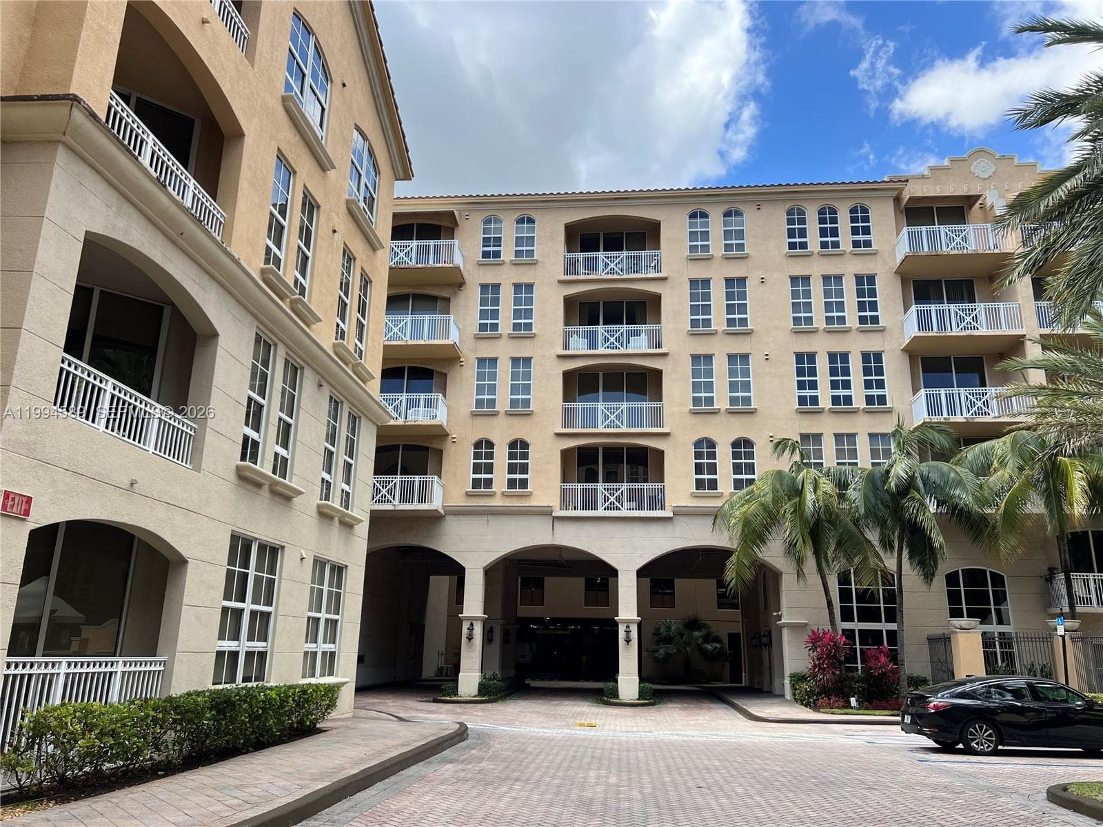 3001 NE 185th St # 122, Aventura, FL 33180 — zdjęcie 3