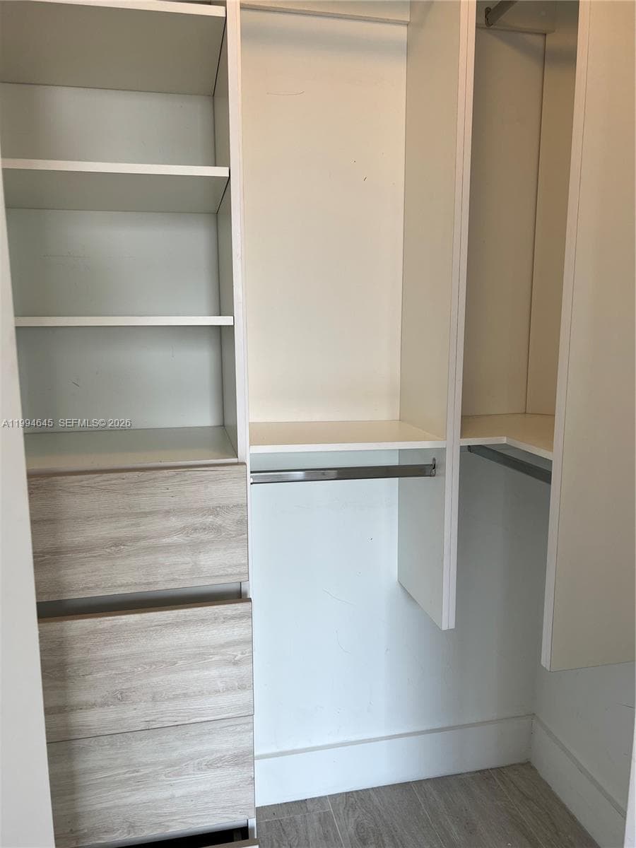 121 NE 34th St # 1207, Miami, FL 33137 — zdjęcie 3