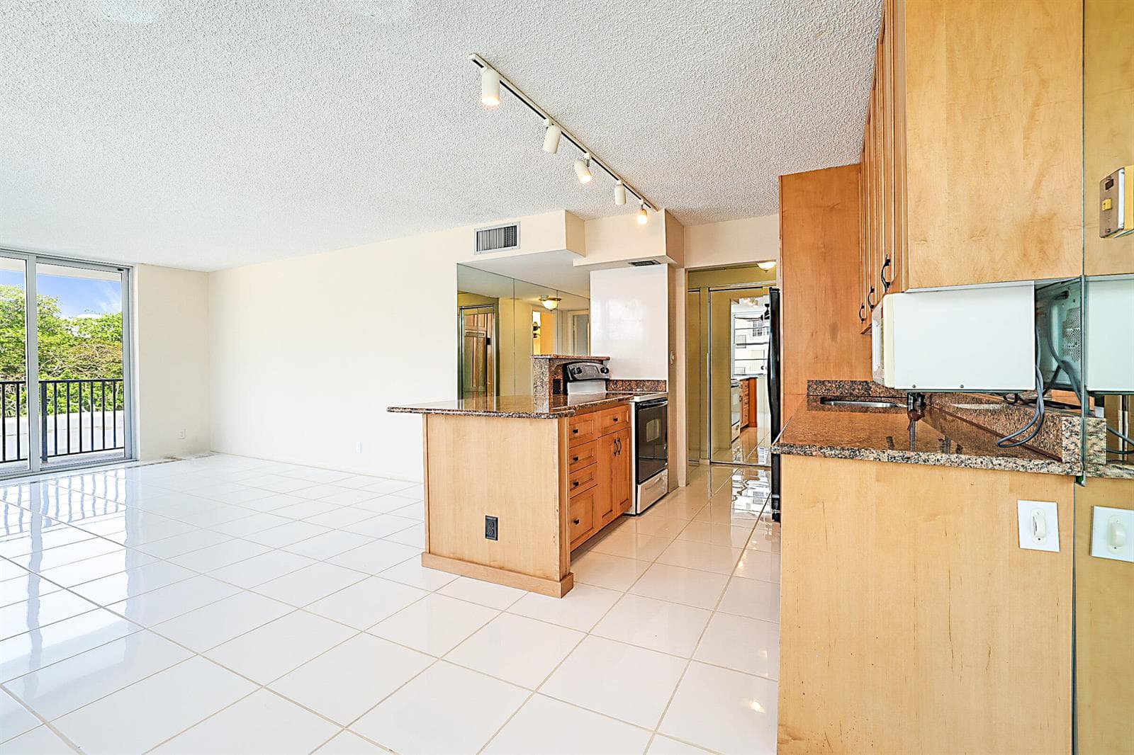 2121 N Ocean Boulevard # 302e, Boca Raton, FL 33431 — zdjęcie 3