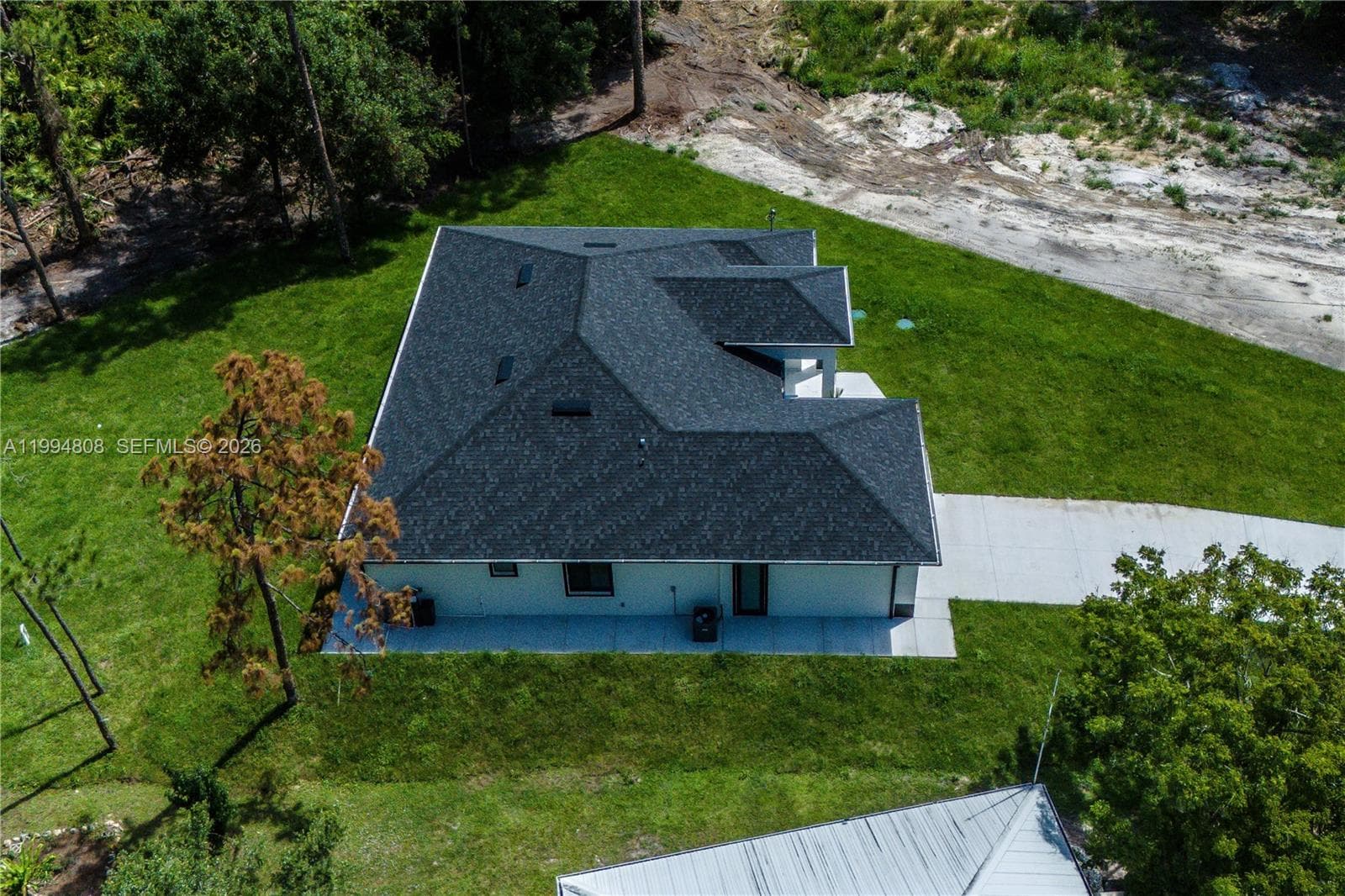 1207 Ramus St East, Lehigh Acres, FL 33974 — zdjęcie 3