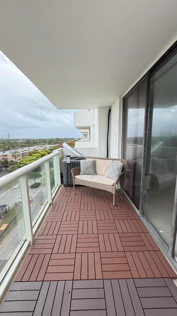 13499 Biscayne Blvd # 805, North Miami, FL 33181 — zdjęcie 5