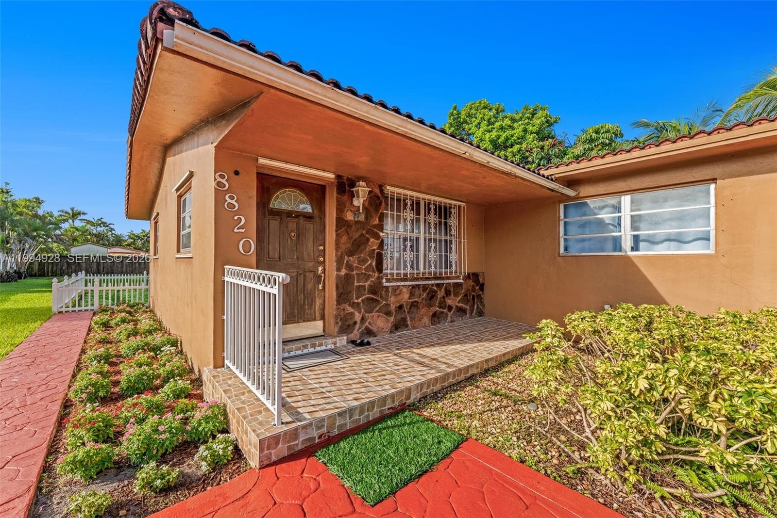 8820 SW 27th St, Miami, FL 33165 — zdjęcie 2