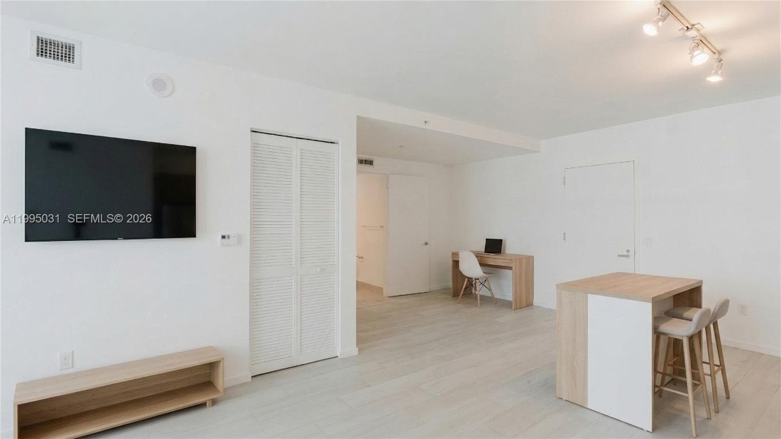 31 SE 6th St # 1906, Miami, FL 33131 — zdjęcie 5
