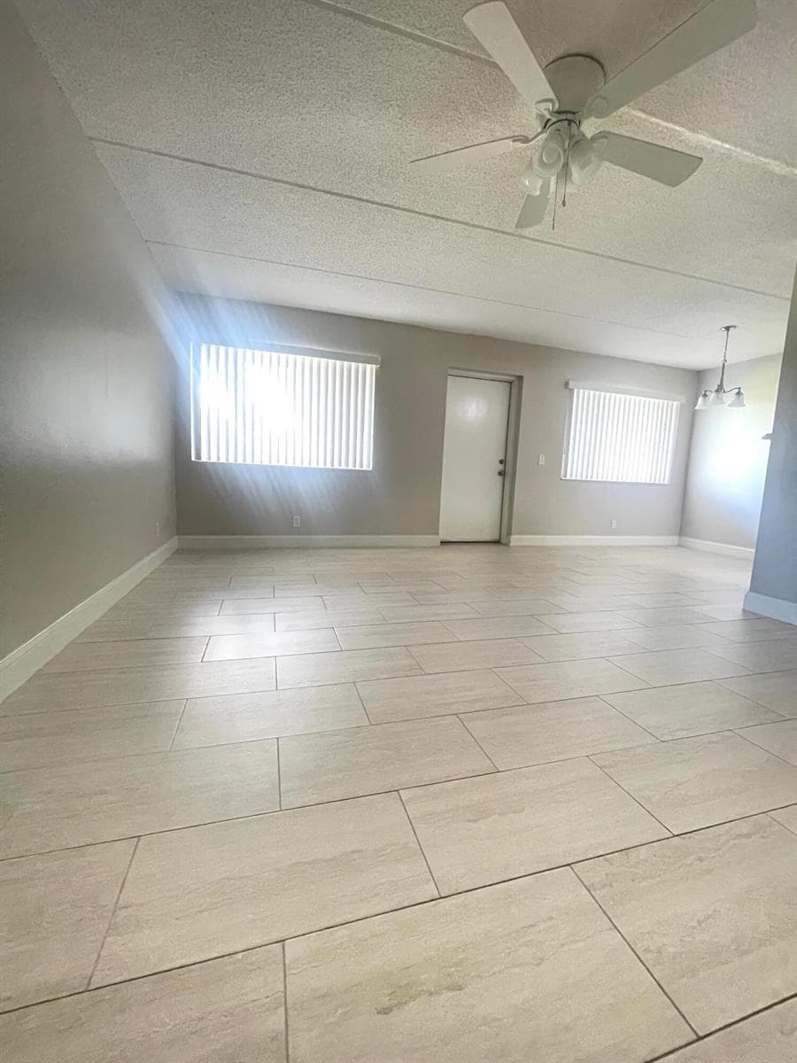 100 Village Green Circle E # 112, Palm Springs, FL 33461 — zdjęcie 2
