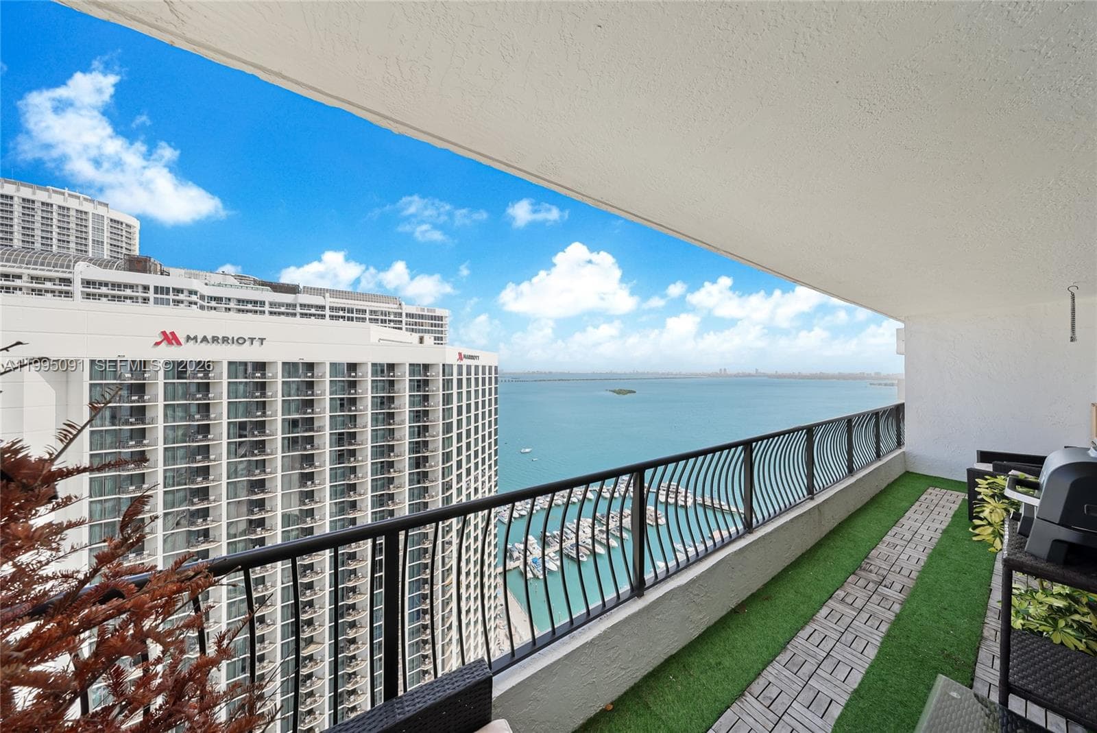 555 NE 15th St # 33G, Miami, FL 33132 — zdjęcie 2