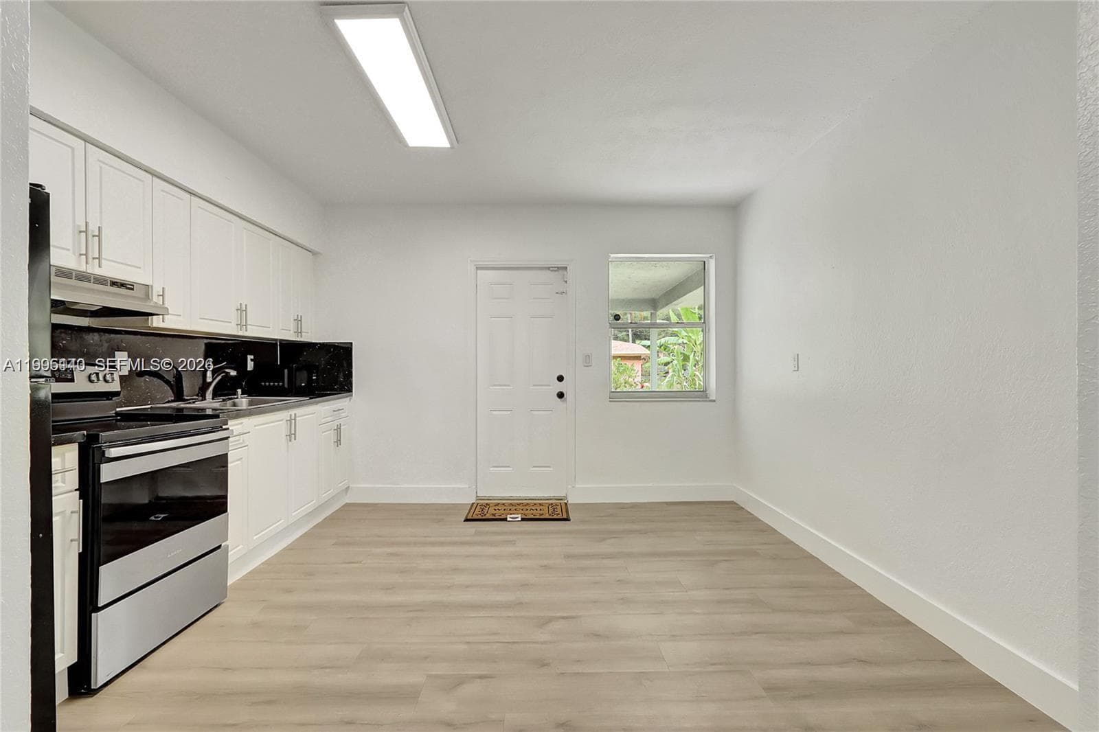 1340 NW 102nd St, Miami, FL 33147 — zdjęcie 5