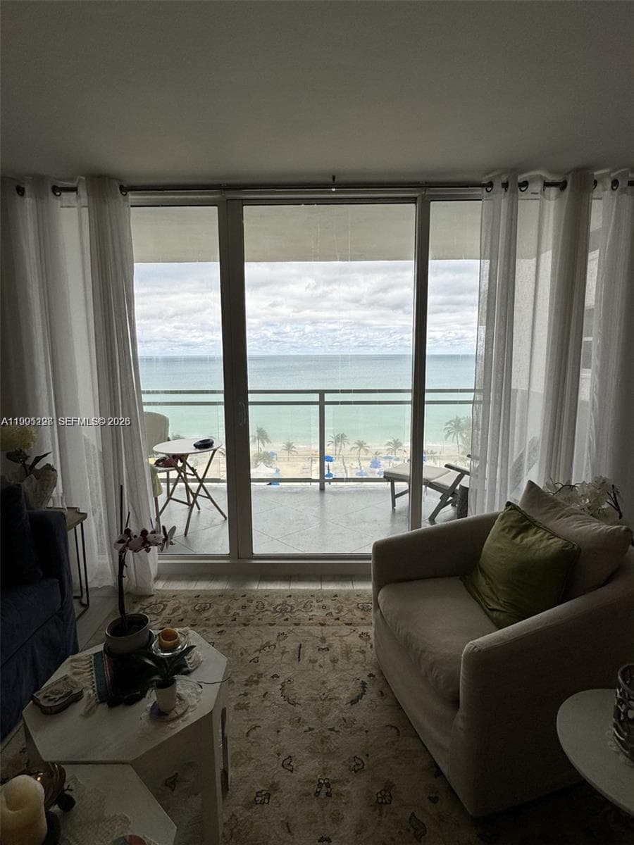 2030 S Ocean Dr # 815, Hallandale Beach, FL 33009